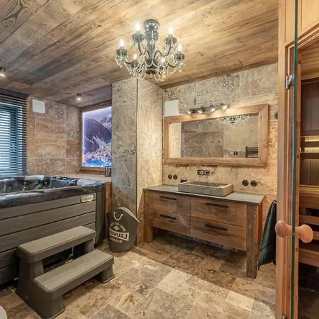 Holiday home Exquisite 3 Bedroom Prestige In Canazei, Trentino *