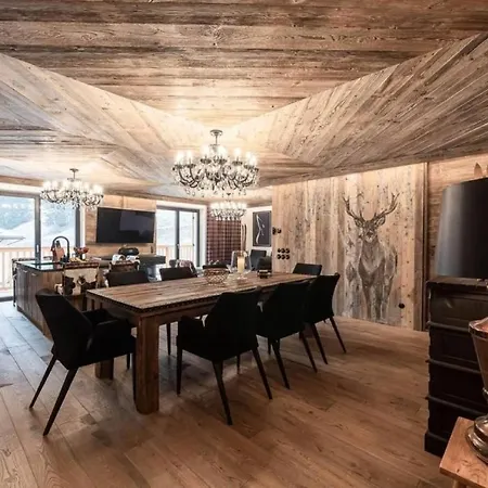 Exquisite 3 Bedroom Prestige In Canazei, Trentino Holiday home Canazei