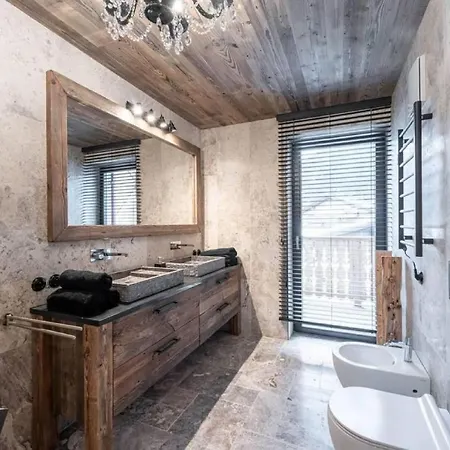Exquisite 3 Bedroom Prestige In Canazei, Trentino Canazei