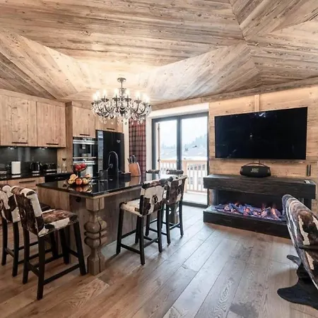 Holiday home Exquisite 3 Bedroom Prestige In Canazei, Trentino